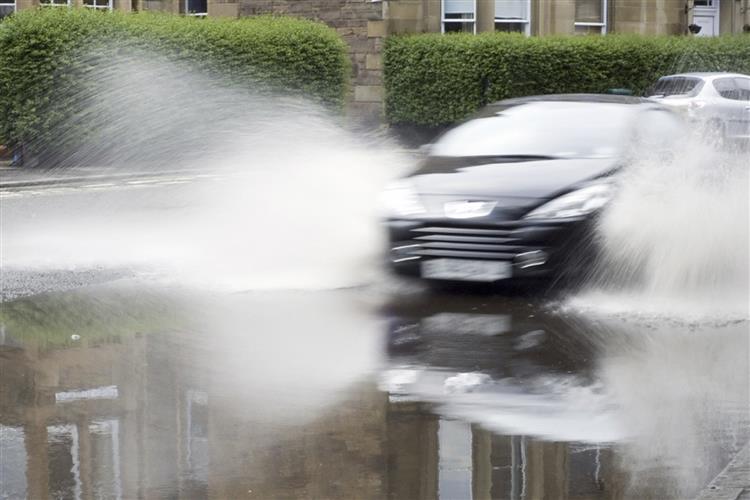 AN ANSWER TO AQUAPLANING