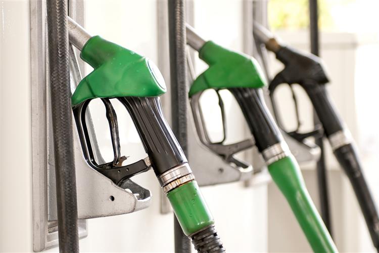 RISING FUEL COSTS DRIVE MOTORISTS OFF THE ROADS