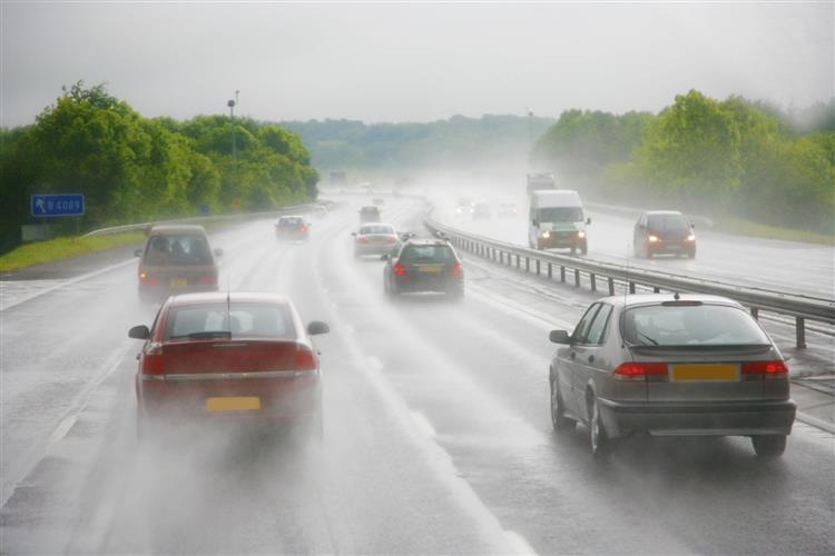 SPRING MOTORING TIPS FOR UNPREDICTABLE WEATHER